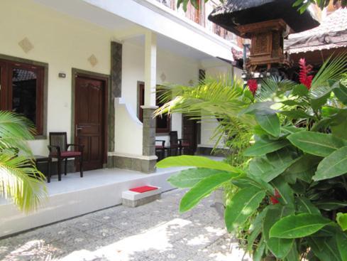 Nakula Guest House Кута Экстерьер фото
